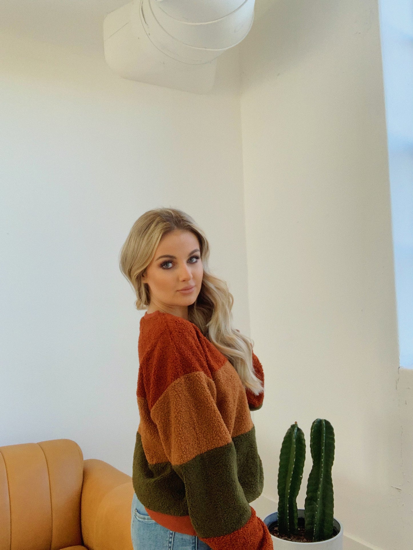 FALL BLOCK SWEATSHIRT